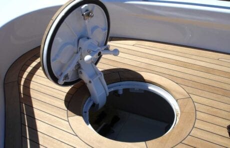 Freeman Marine 2400 round aluminum conceal hinge hatch.
